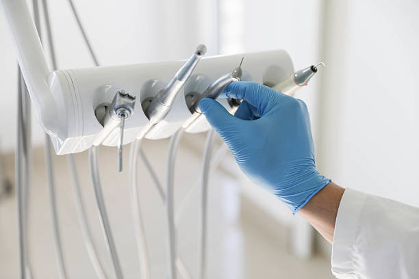 Professional Tooth Extraction technician working in Garrett, WA